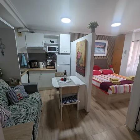 Alicante Postiguet Studios Apartment